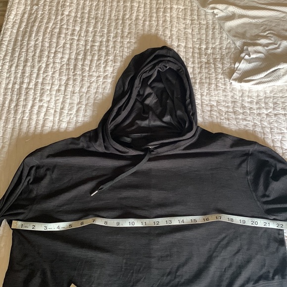 NEW Old Navy sweat wicking lightweight hoodie - Picture 7 of 7